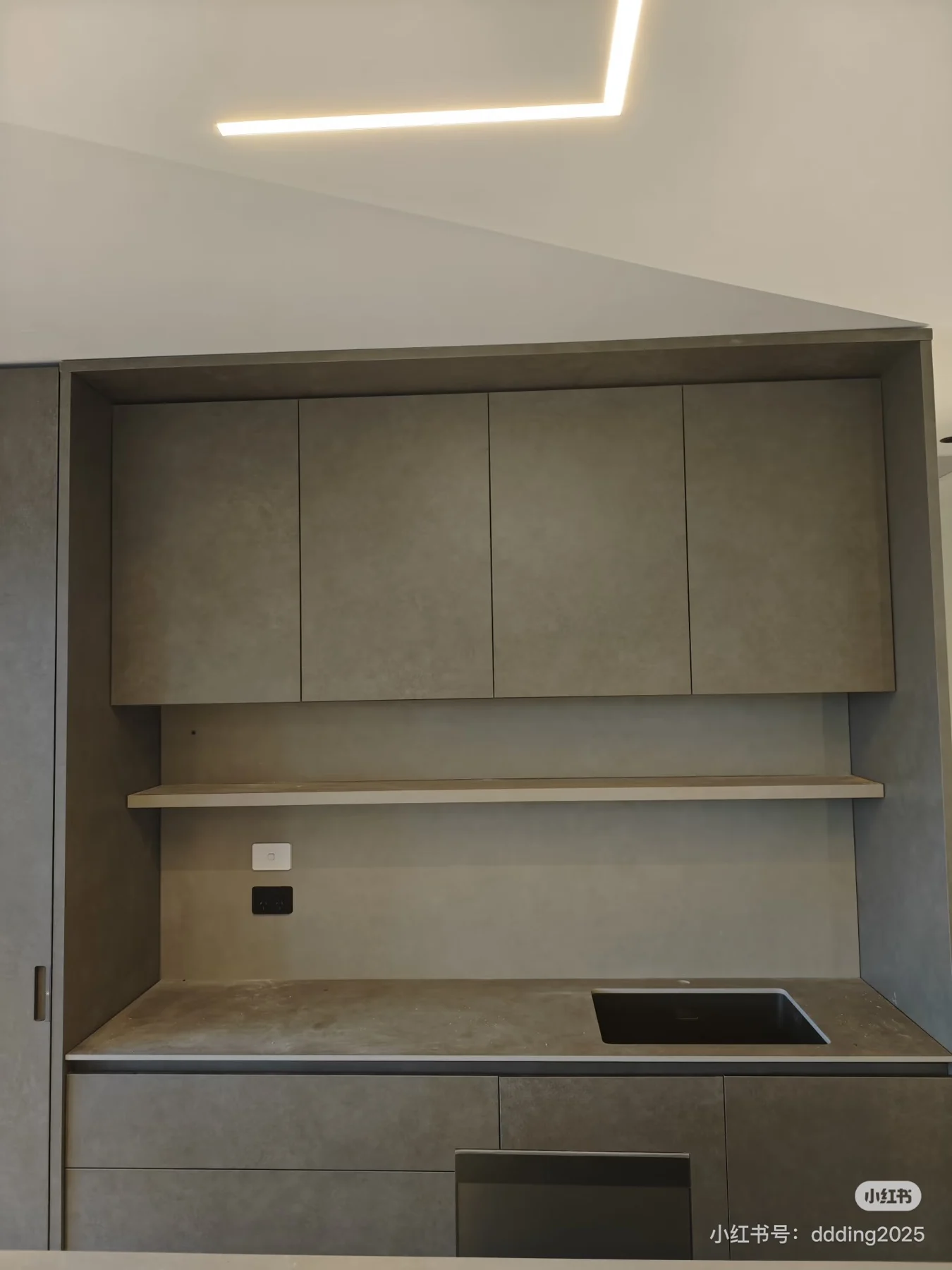 Warm grey kitchens
